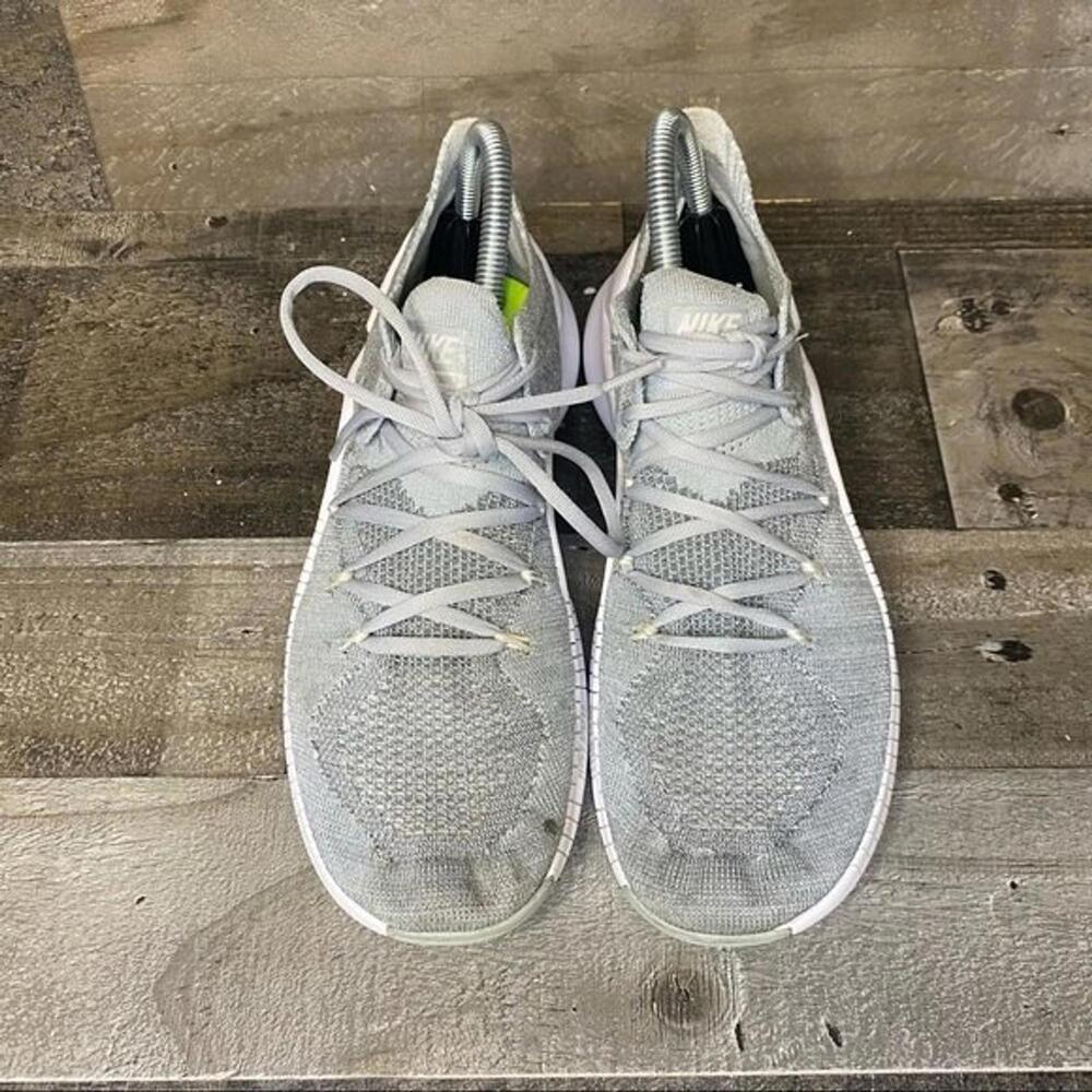 Nike free Womens 8.5 TR Flyknit 3 942887-002 Grey and White Lace Up Sneaker - Picture 8 of 8